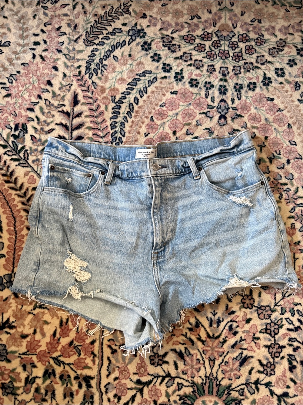 Abercrombie Light Blue Distressed Denim Women’s Shorts 33 16 high rise